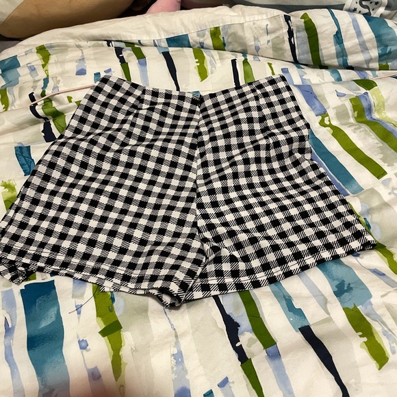 Black and white checkered skort - Picture 3 of 4
